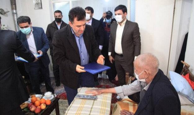 شهردار منطقه ۱۸ دستور بازسازی منزل شهید مهرآوران را صادر کرد