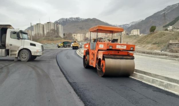  ۴۵ هزار تن آسفالت تا پایان سال در محورهای عبوری شمال تهران پخش می شود