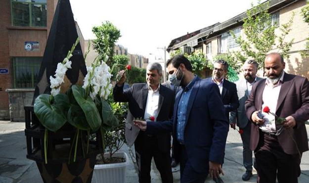 مراسم گلباران محل شهادت شهید مطهری در منطقه ۱۲