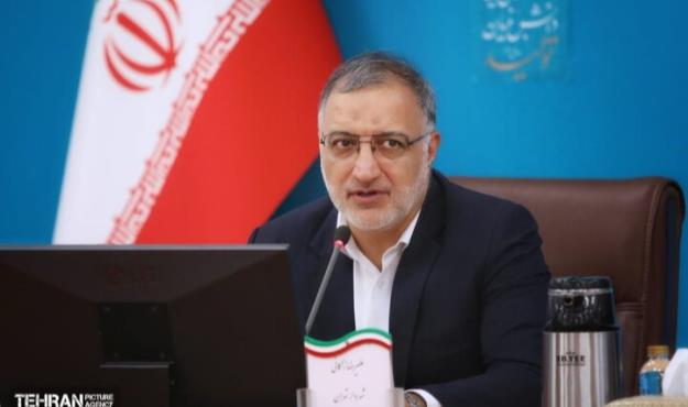 جایگاه شوراها و شهرداری‌ها باید تغییر کرده و در مختصات تعیین شده در قانون اساسی قرار بگیرند