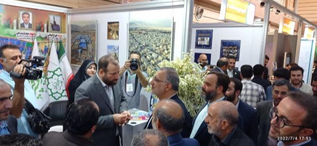 بازدید شهردار تهران از غرفه منطقه ۲۱ در نمایشگاه تهران ۱۴۰۱