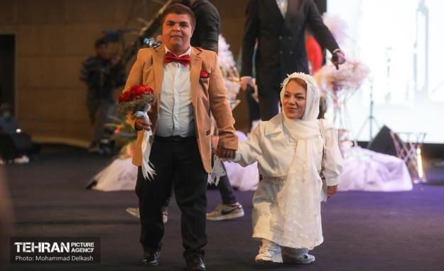 مراسم ازدواج ۱۱۴ زوج معلول همزمان با عید سعید قربان در برج میلاد