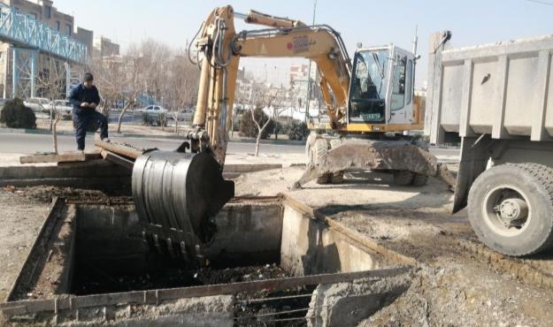 لایروبی و پاکسازی نزدیک به ۵ هزار مترطول کانال و انهار جنوب شهر