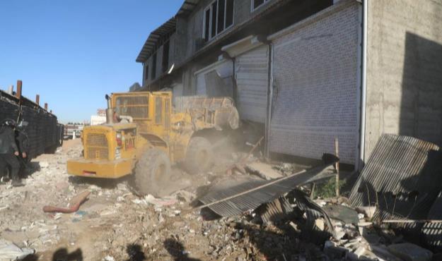 ۴۵ باب واحد تجاری غیرمجاز به مساحت بیش از ۴ هزار مترمربع و ۶ هزار و ۳۰۰ مترمربع سوله غیرمجاز در منطقه ۱۹ رفع تخلف...