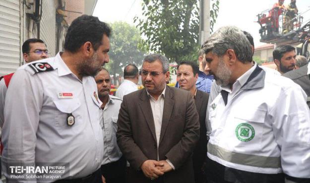 حضور بیش‌از ۲۰۰ آتش نشان و ۱۱ ایستگاه آتش نشانی در عملیات اطفا حریق انبار موتورسیکلت در میدان رازی/ اخطار پنجم شه...
