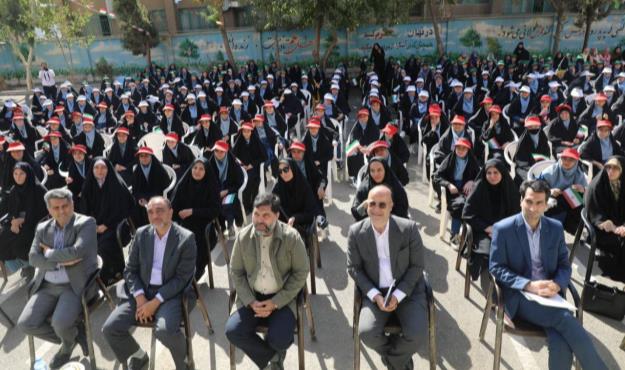 برگزاری آیین بازگشایی مدارس در منطقه ۱۹ با حضور سخنگوی شورای اسلامی شهر تهران