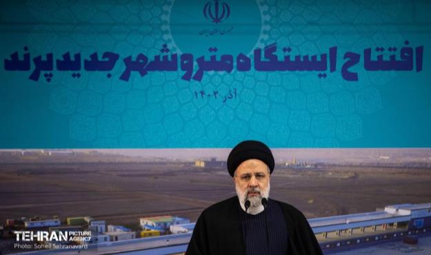 از همه مسئولان می‌خواهم برای امیدواری مردم و تکمیل پروژه‌های ناتمام تلاش کنند/ تقدیر از شهرداری تهران برای توسعه ...