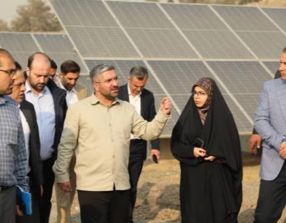 پنل‌های نیروگاه خورشیدی سرخه‌حصار بهینه‌سازی و توسعه می یابد