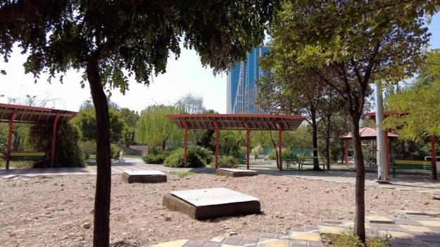 بهره‌گیری از ظرفیت قنات مهدی‌آباد در عملیات آبرسانی فضای سبز منطقه ۸