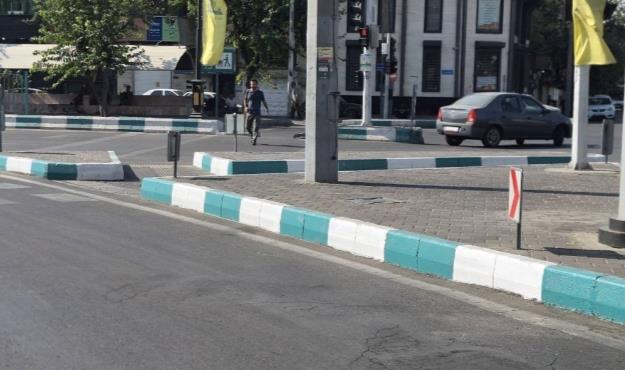 رنگآمیزی ۲ هزار و ۵۰۰ مترمربع از عناصر شهری و ۷ هزار مترطول جداول در منطقه۸