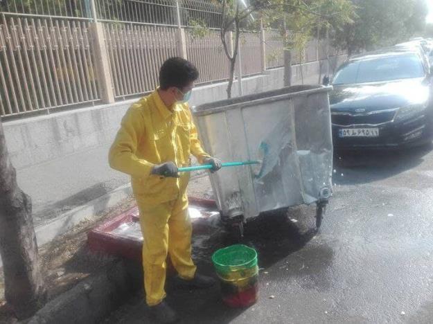 بیش از ۴۹۰۰ مخزن زباله در شمال شرق تهران نظافت شد.
